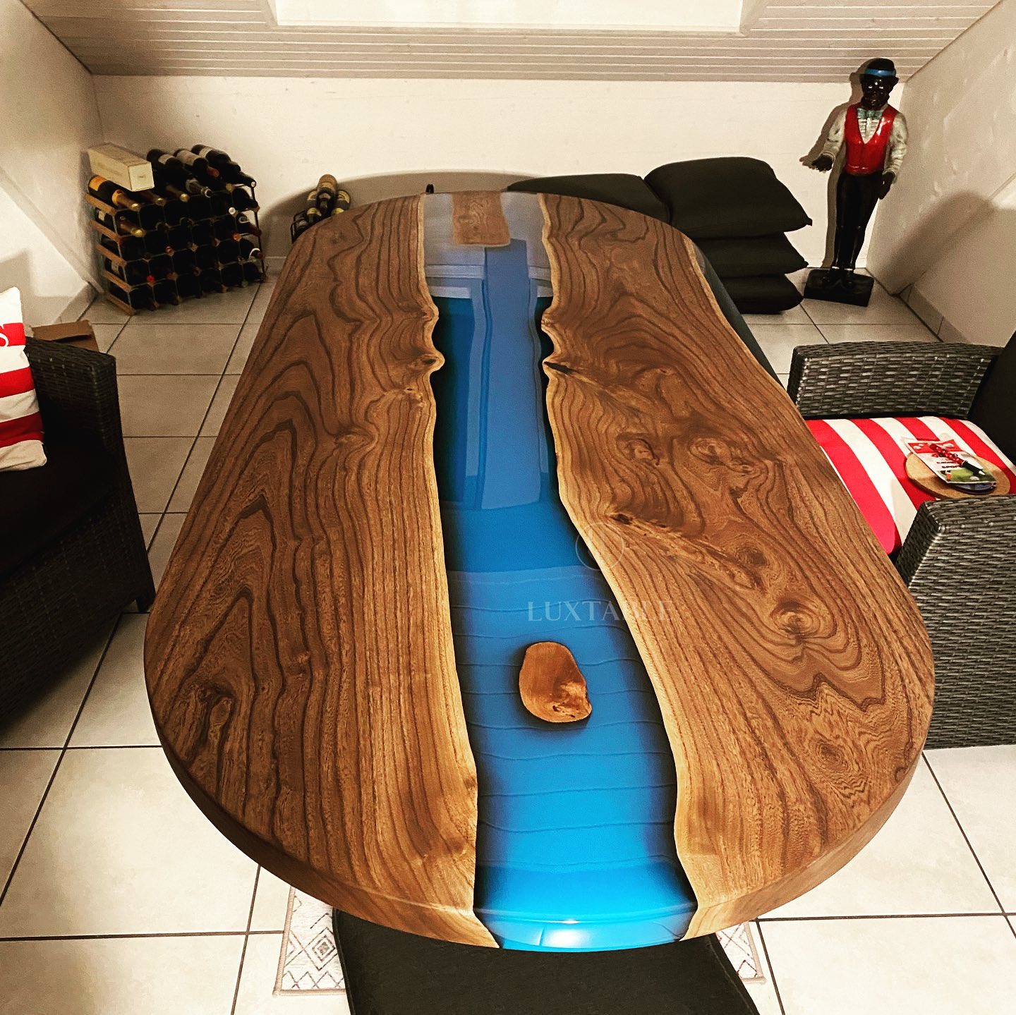 Pour Epoxy Resin River Table Yourself - Instructions Tutorial