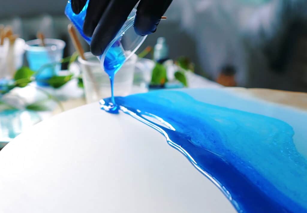 Powerful epoxy resin for artwork For Strength 